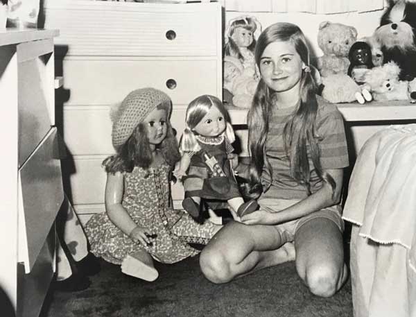 Maureen and her dolls